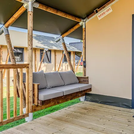 3 Bedroom Stunning In Ferienhaus *