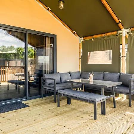 3 Bedroom Stunning In Ferienhaus *